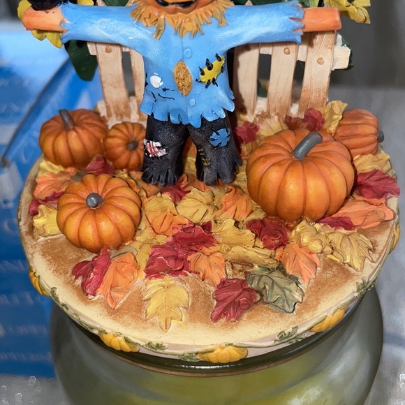 Scarecrow candle topper - Picture 6 of 15